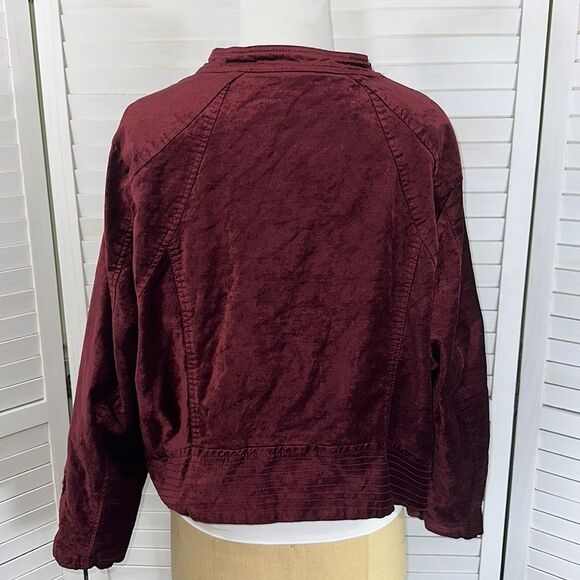 Torrid Jacket Size 4 4X Moto Burgundy Velvet Jacket NWOT - Picture 12 of 16